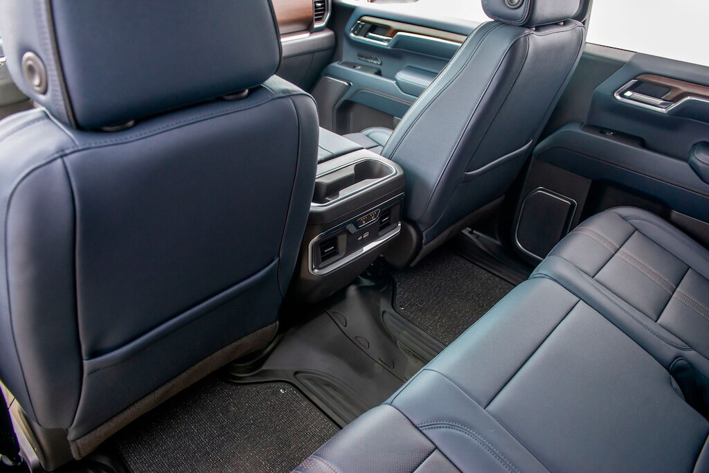 Espaço interior da picape Chevrolet Silverado